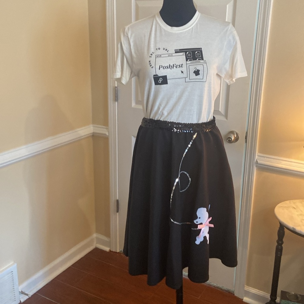 Women’s Poodle Skirt - Picture 8 of 14